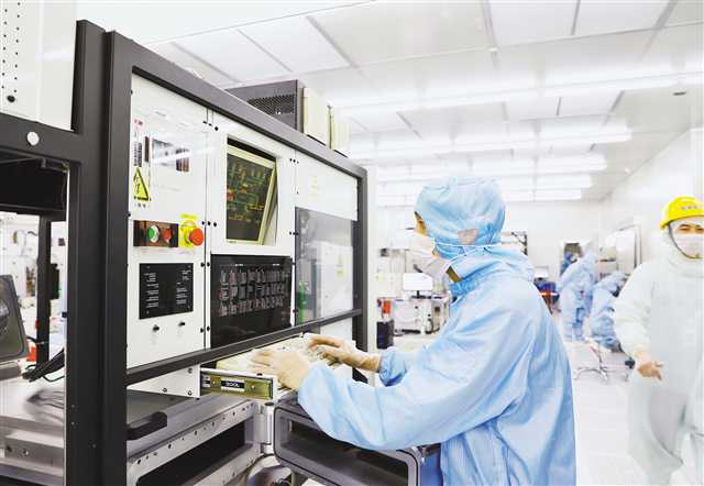 聯合微電子中心工程師實驗室工藝測試 電子工程的精密與創新